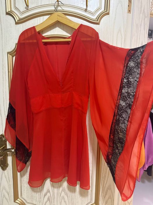 Платье  River island