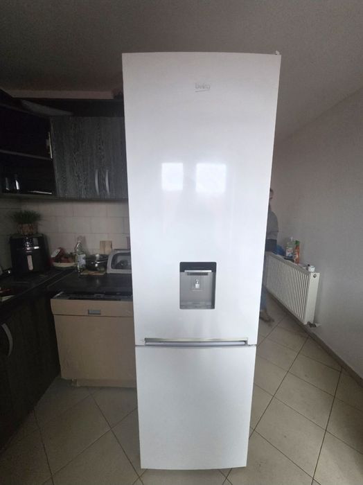Frigider plus congelator BEKO