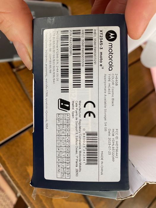 Смартфон Моторола Е13