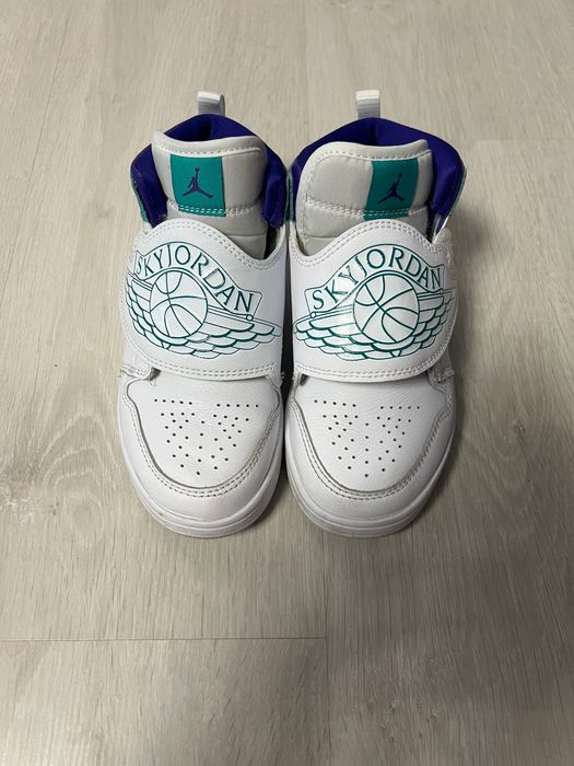 Adidași copii Nike Sky Jordan