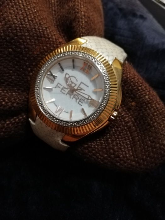 Ceas de mana fashion, elvetian, pentru femei, Gianfranco Ferre