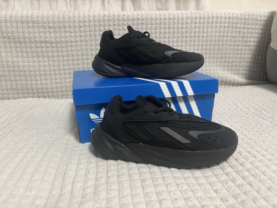 Adidas  ozelia маратонки