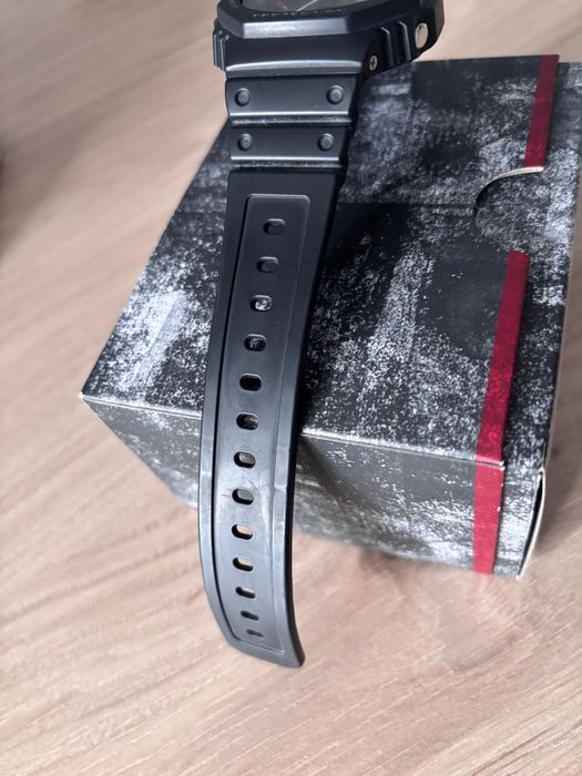 часовник casio g-shock b2100