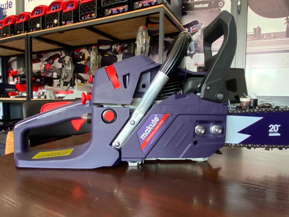 Бензиновая пила "Makute" GC2301