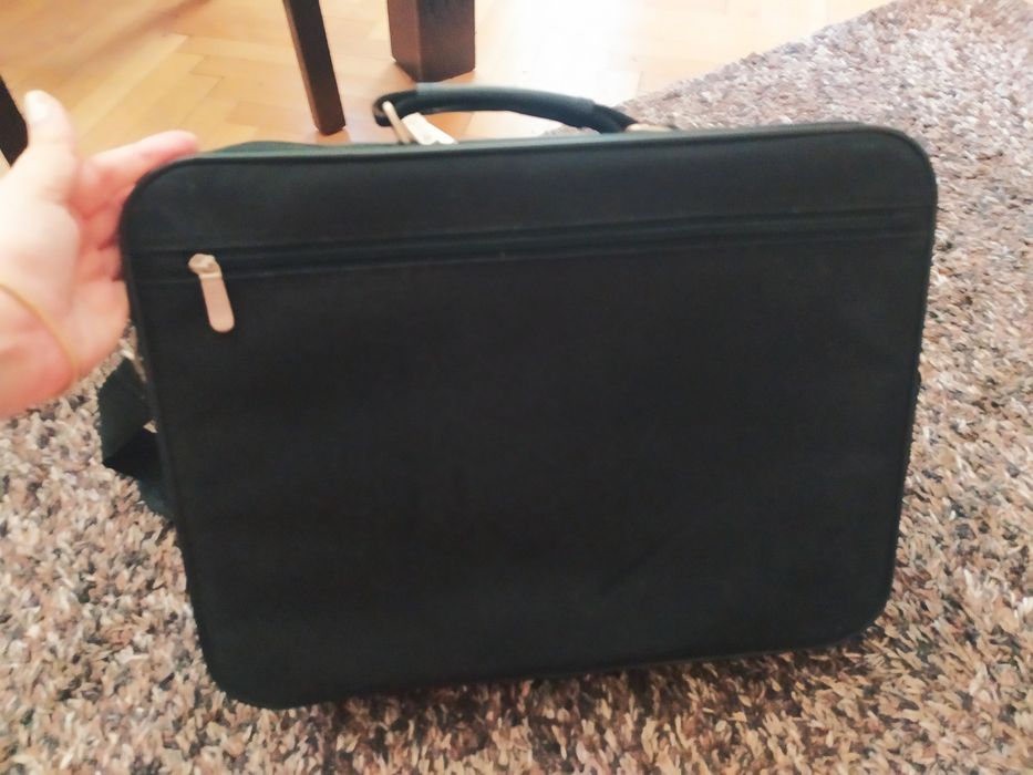 Чанта за лаптоп / документи