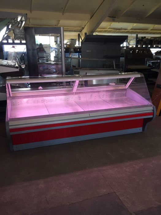 Хладилни витрини за месо