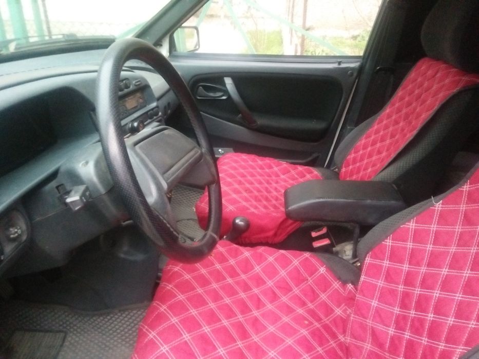 Автомобиль ваз 2114