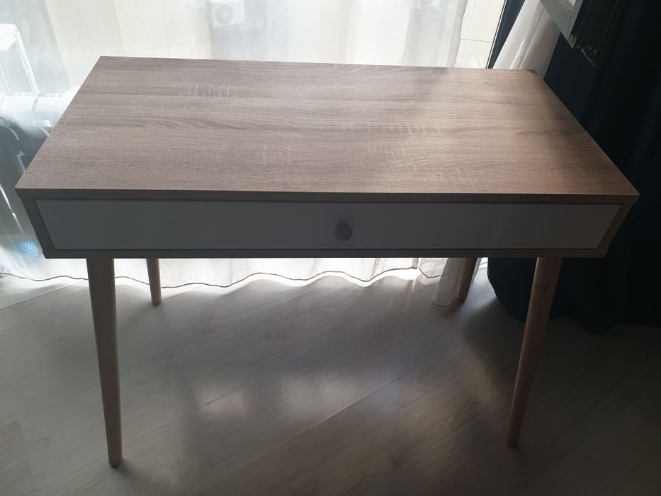 Продам стол новый