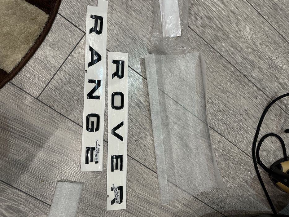 Emblema Badge litere range rover/ discovery ORIGINALE