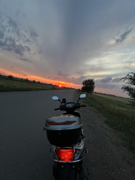 Скутер м10 180сс