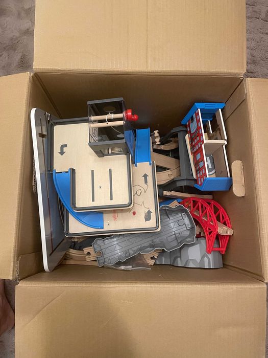 Set masa lemn, sine lemn, trenulete magnetice