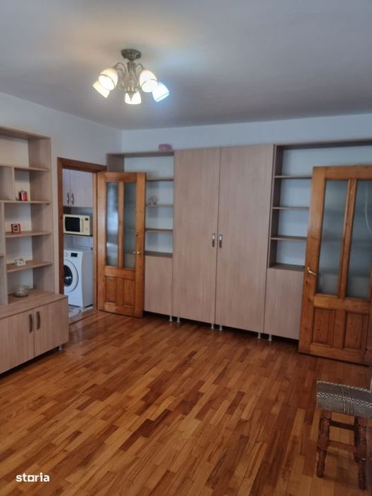 Apartament 3 camere, 52 mp, zona Piata Mica