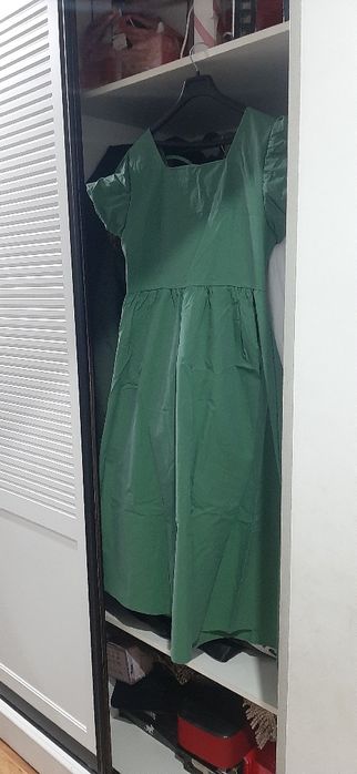 Продам платья 3 шт