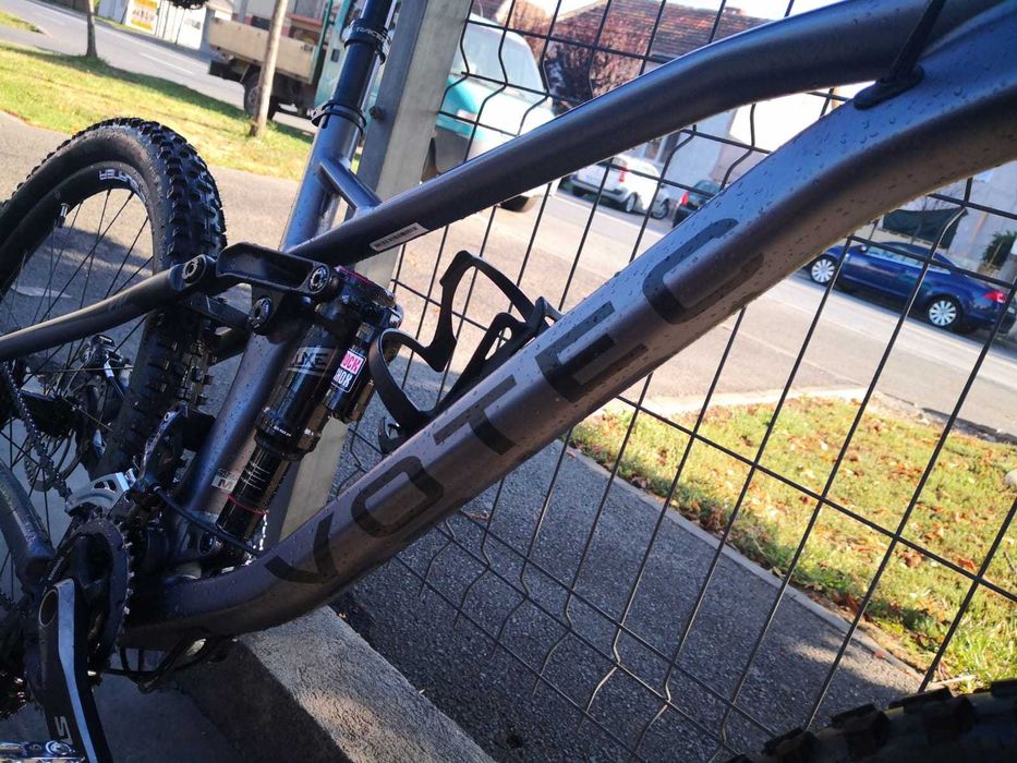 Vând bicicletă Votec Vx Comp