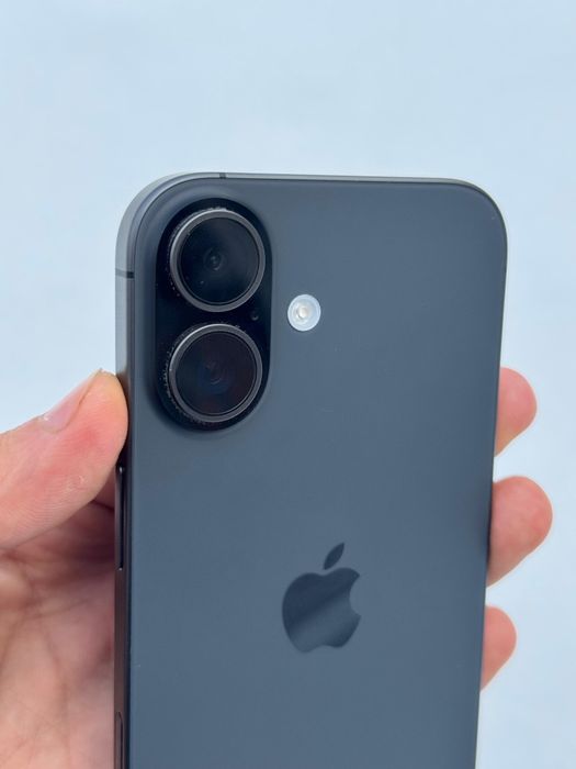 iPhone 17 256 GB 100% Esim