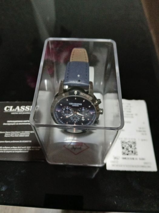 Продавам чисто нов мъжки часовник Lee Koopar