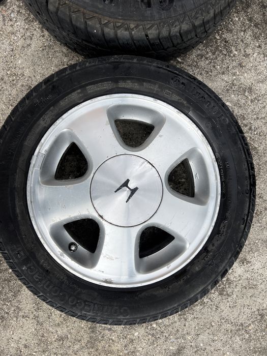 Летни гуми с джанти + зимни гуми
