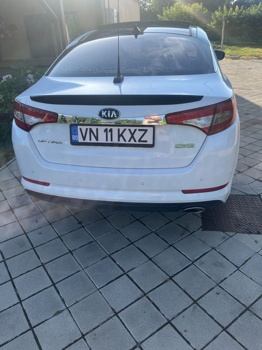 Vand kia optima hybrid