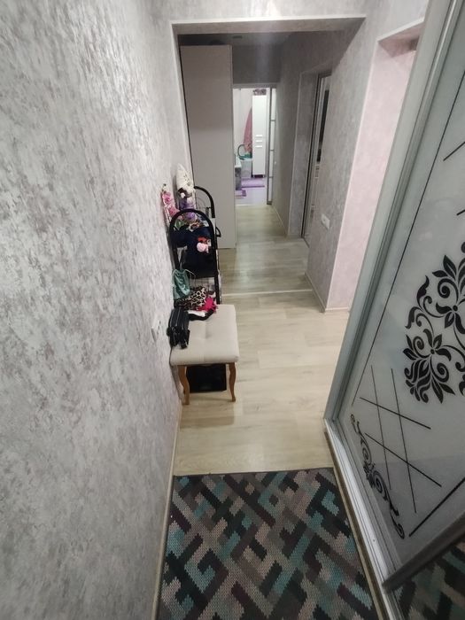 Продам 2 комнатную на льва Толстого