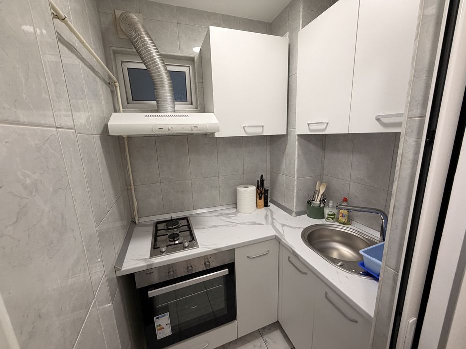 Inchiriez 2 garsoniere si un apartametn 2 camere  termen lung