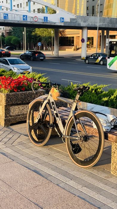 Продам срочна 100тыс  размер м-ка