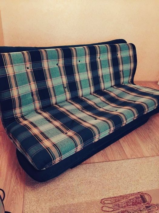 Разтегателен диван