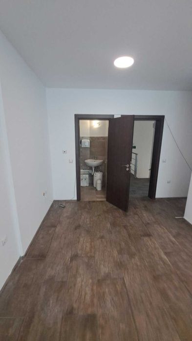 Дава се под наем Офис в Варна, Център - 132 кв.м за 1500 € - Снимка #7