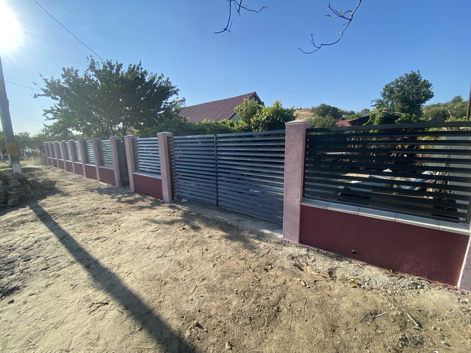 Execut garduri din beton plasa sau tabla