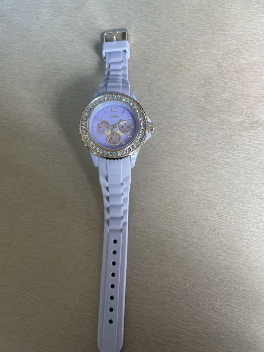 Дамски часовник