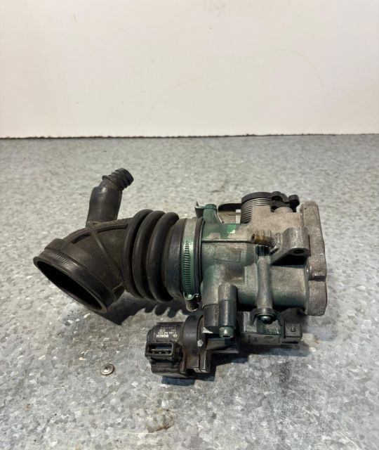 Clapeta acceleratie BMW Seria 3 E46