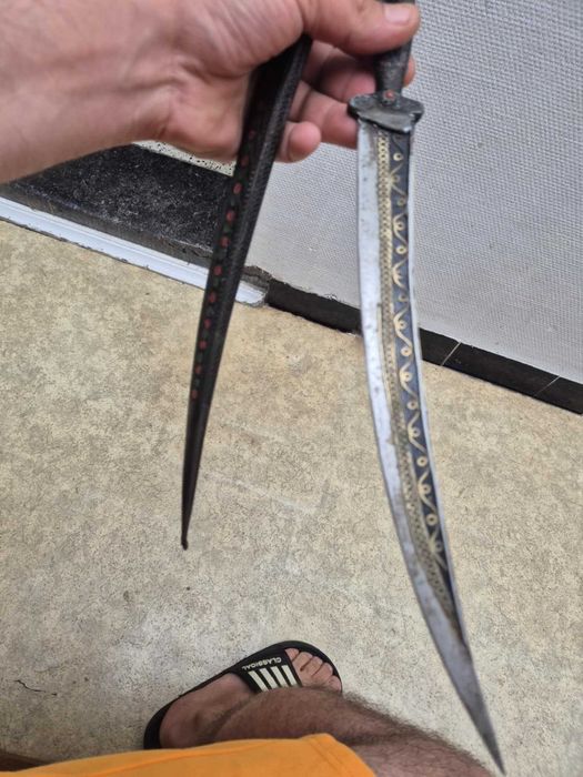 Pumnal vintage arabesc