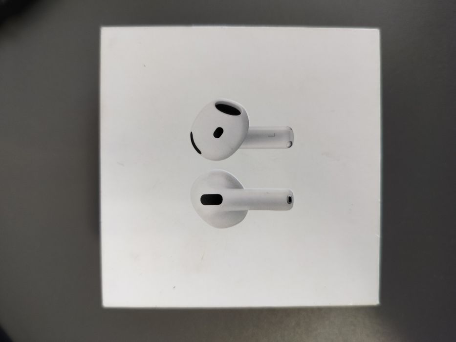 Продам AirPods 4