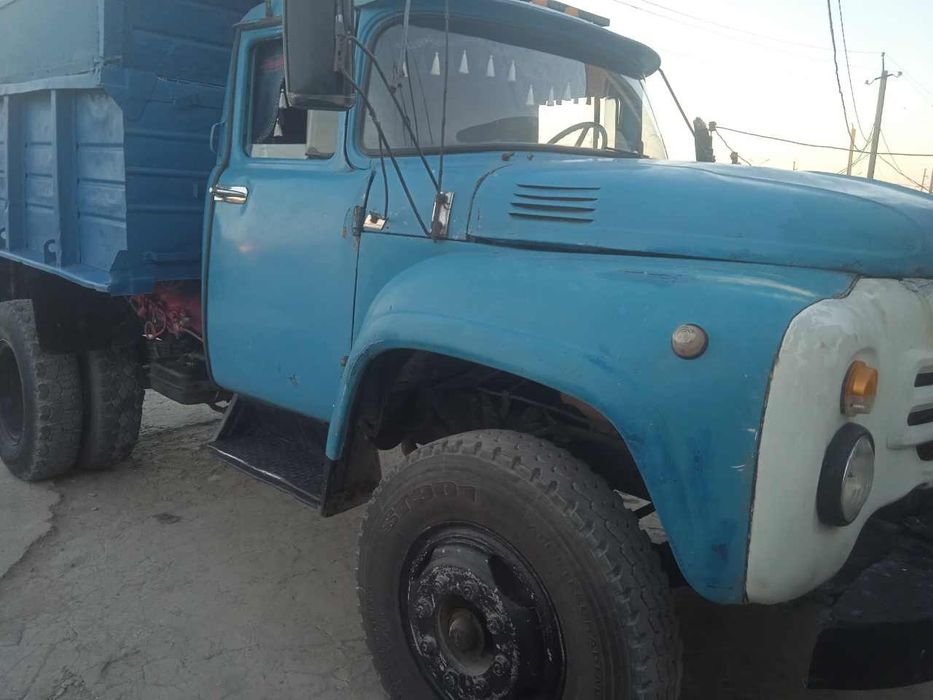 Zil samasval  srochno sotiladi. Ishlab turgan mashina mayor Ural.