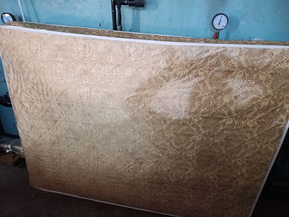 Матрац на кровать