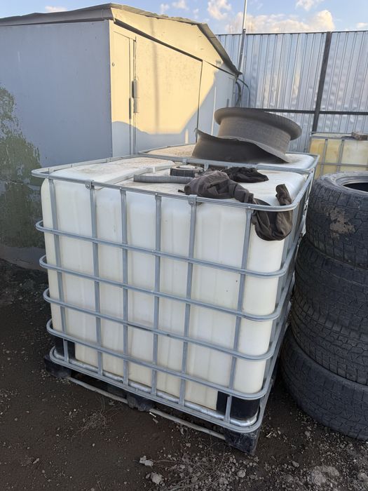 Еврокуб, (IBC контейнер)