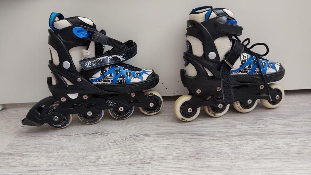 Vând role reglabile 37-40