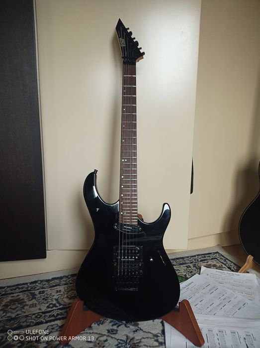 Продавам електрическа китара ESP