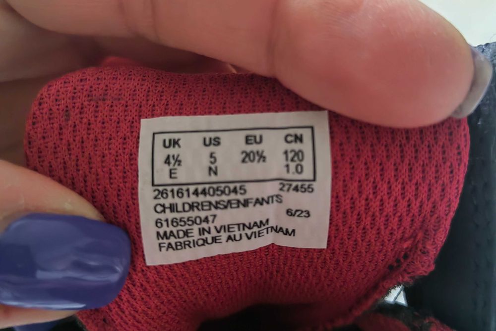 Детски обувки Clarks! НОВИ !