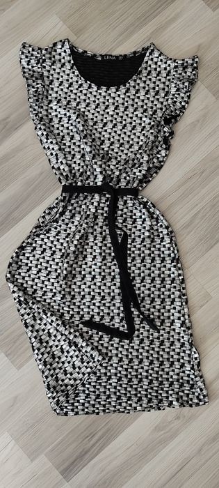 Нова, дамска рокля с бляскав ефект