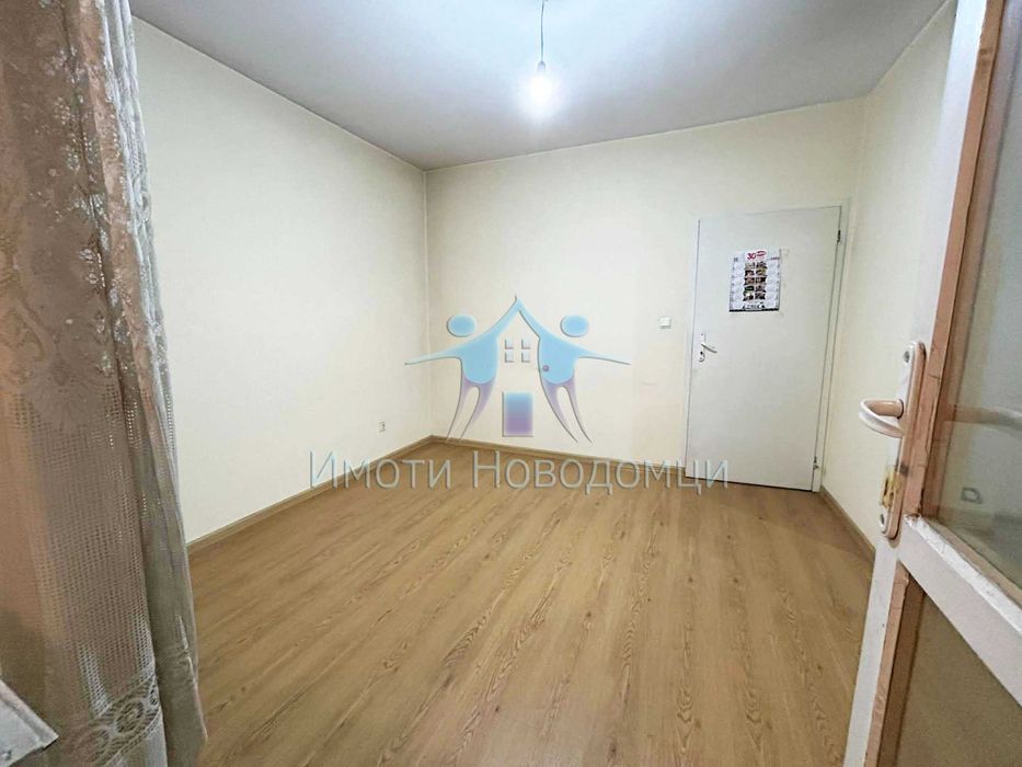 Продава се Четиристаен апартамент в Шумен, Пазара - 105 кв.м за 948 €/кв.м - Снимка #2