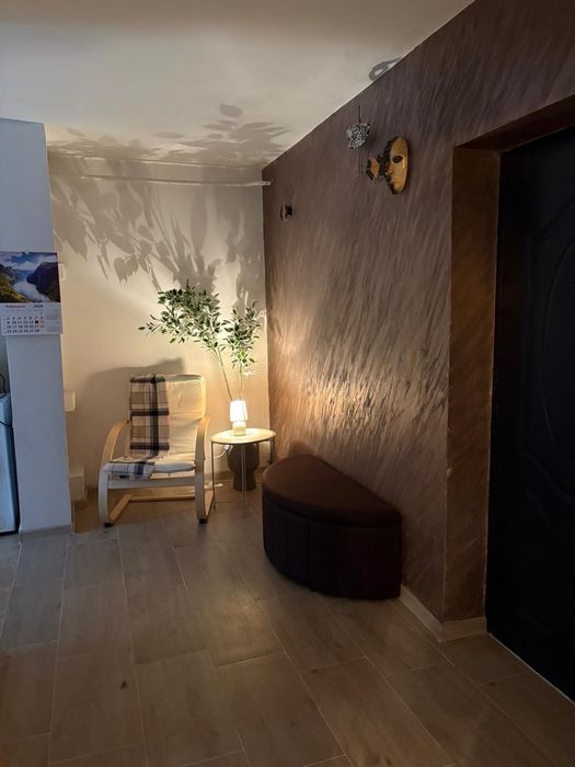 Închiriez Garsonieră 43 mp, confort 1, renovată – zona A, Tecuci