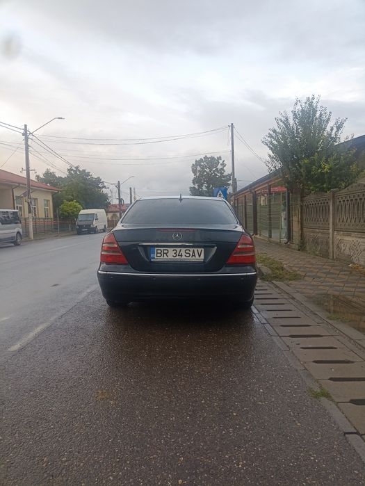 Mercedes Benz w211 2.2 150 cp automat, accept și unele schimburi