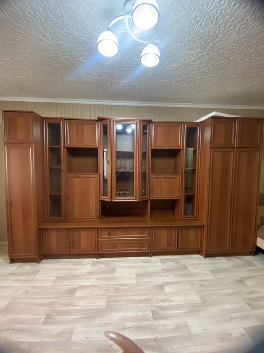 Стенка в зал. Гарнитур