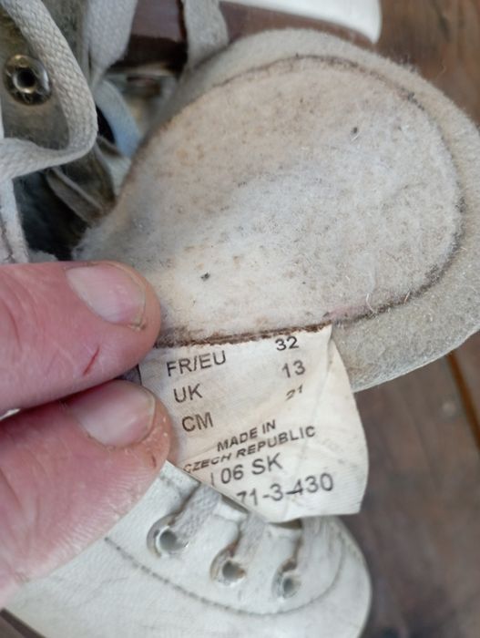 Коньки для девочек фигурное катанье.Б/у