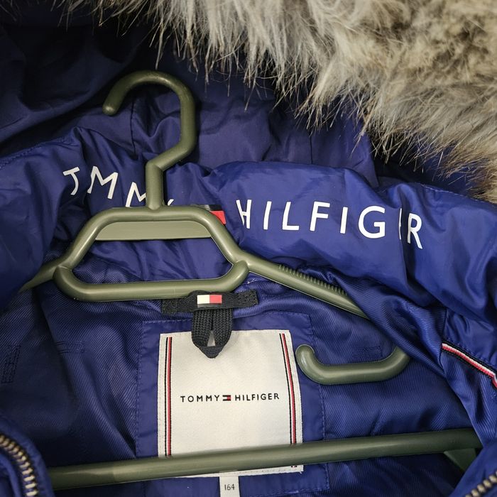 Geaca Tommy hilfiger,merge si S