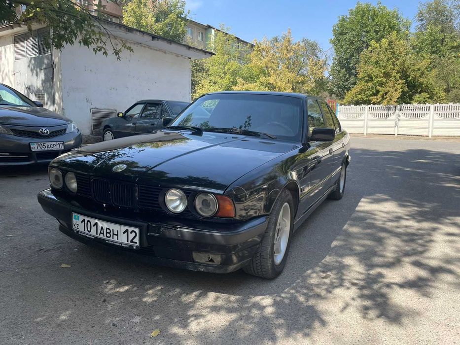 BMW  525 автомат