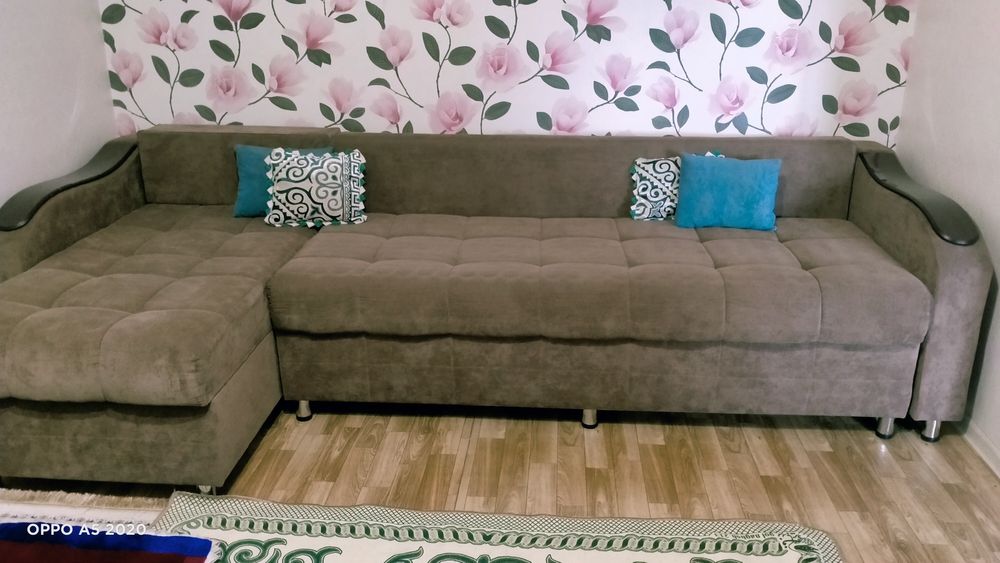 Мягкая Диван для зала.