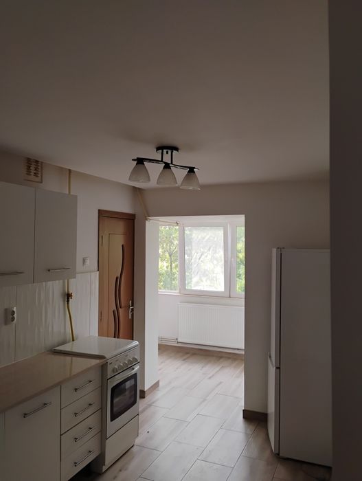 De inchiriat apartament