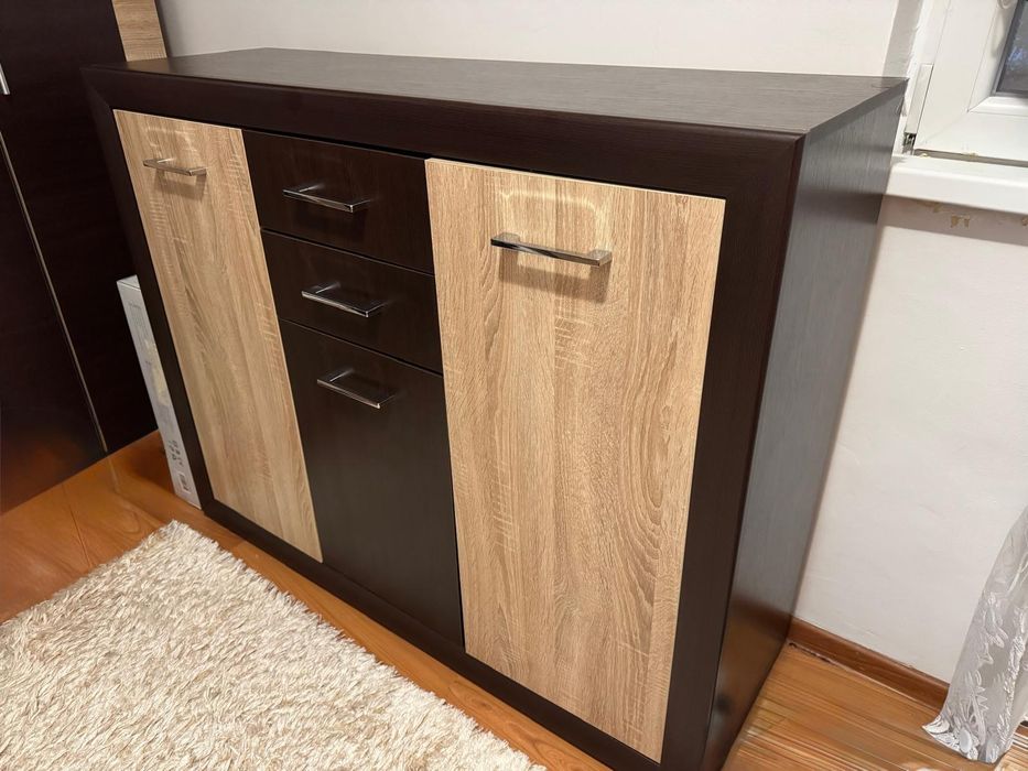 Dulap/comodă în stare bună – aspect modern