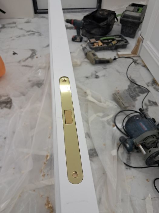 Установка дверей